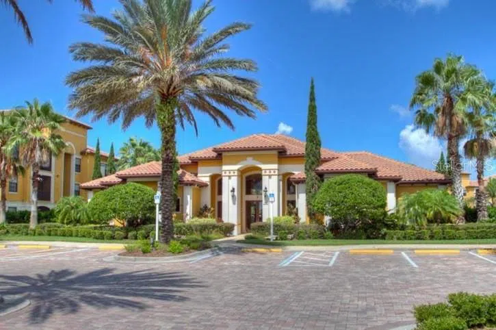 8325 38TH STREET CIRCLE E #102 Sarasota, FL 34243