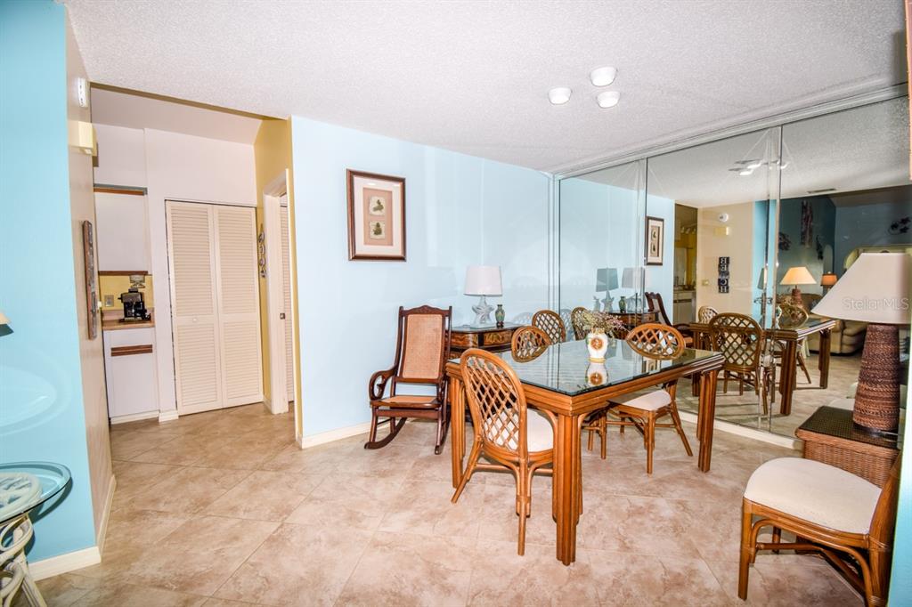 243 SOUTHAMPTON LANE #273 Venice, FL 34293