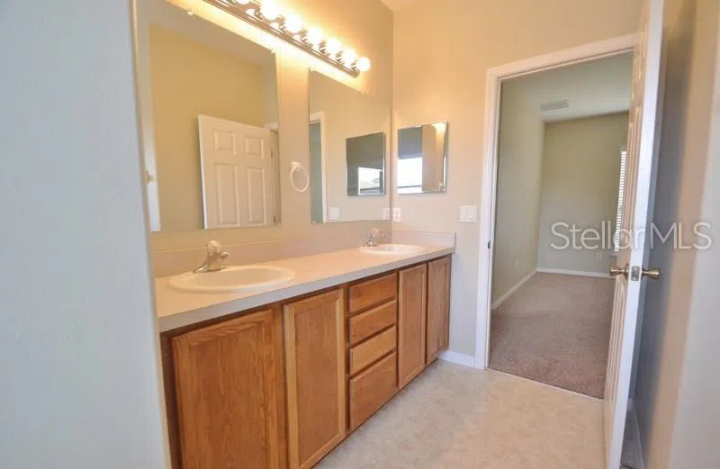 9187 TIVOLI CHASE DRIVE Orlando, FL 32829