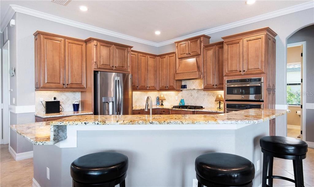 5543 ARNIE LOOP Bradenton, FL 34211