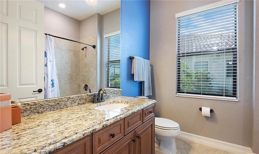 5543 ARNIE LOOP Bradenton, FL 34211
