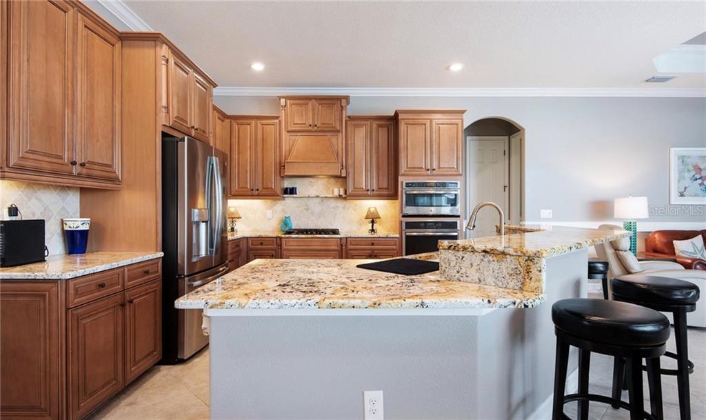5543 ARNIE LOOP Bradenton, FL 34211