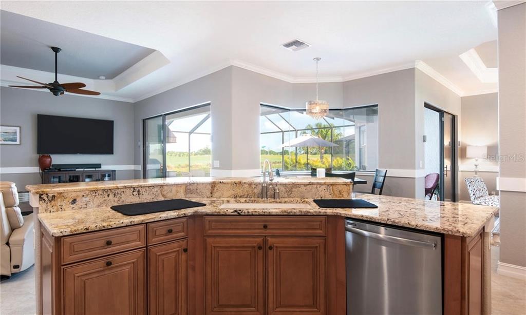 5543 ARNIE LOOP Bradenton, FL 34211