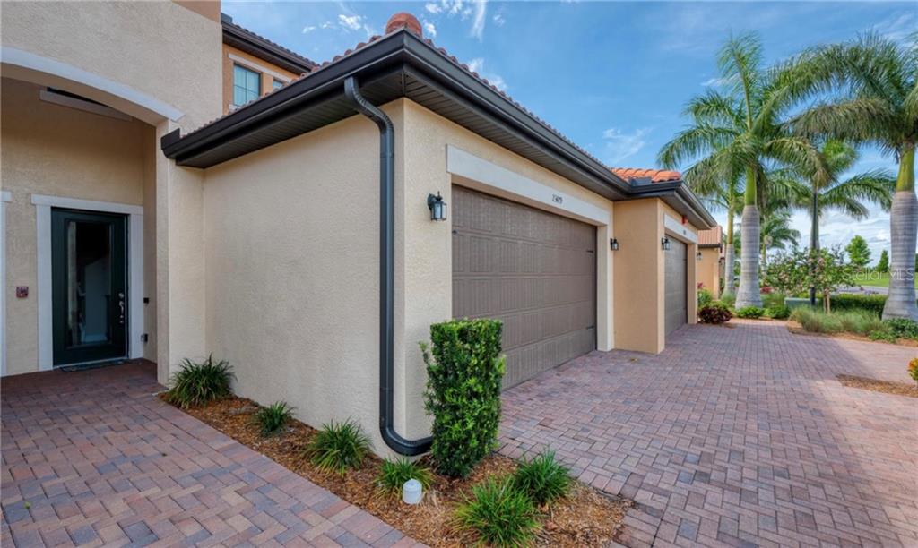 23479 AWABUKI DRIVE #202 Venice, FL 34293