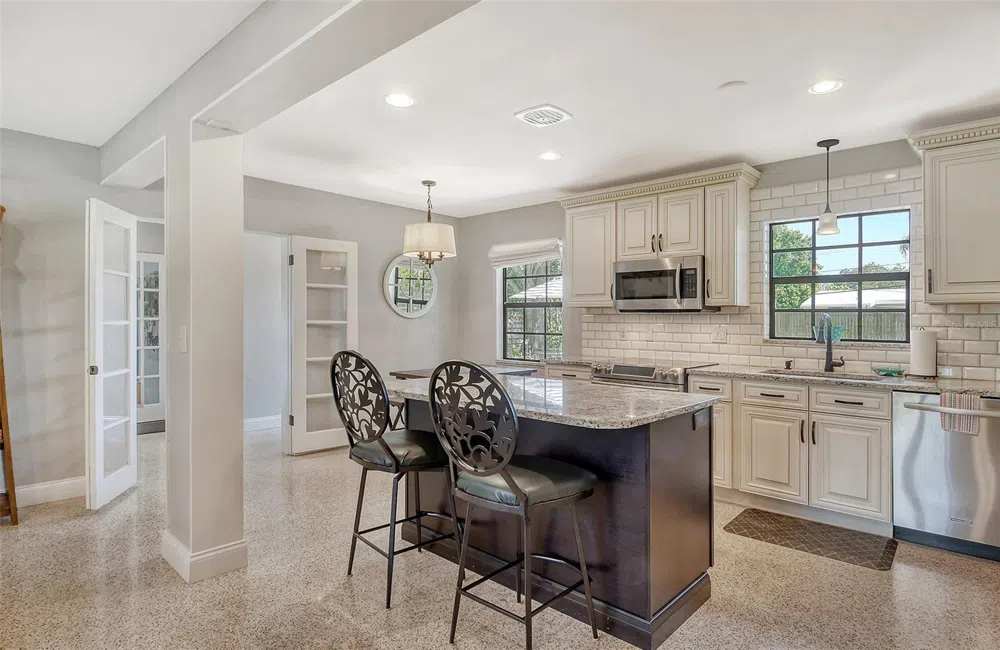 2309 LYNN STREET Sarasota, FL 34231