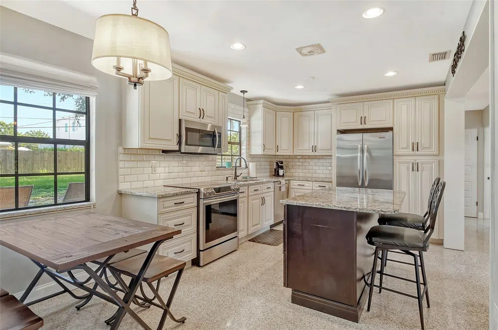 2309 LYNN STREET Sarasota, FL 34231