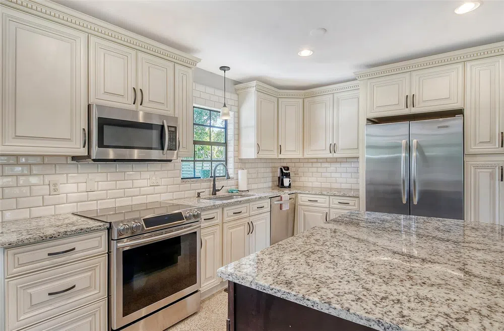 2309 LYNN STREET Sarasota, FL 34231