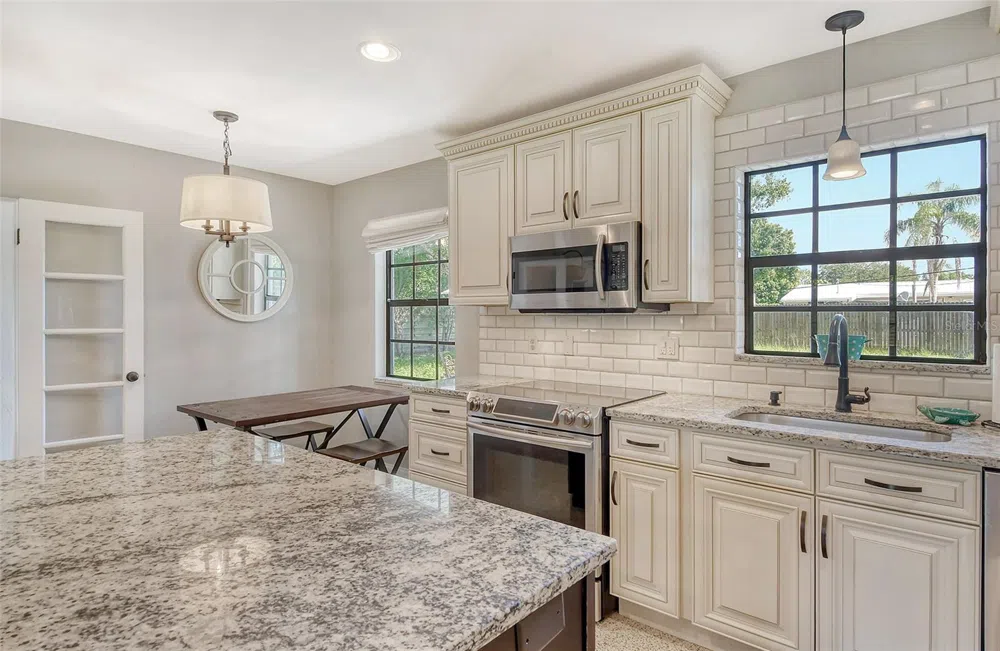 2309 LYNN STREET Sarasota, FL 34231