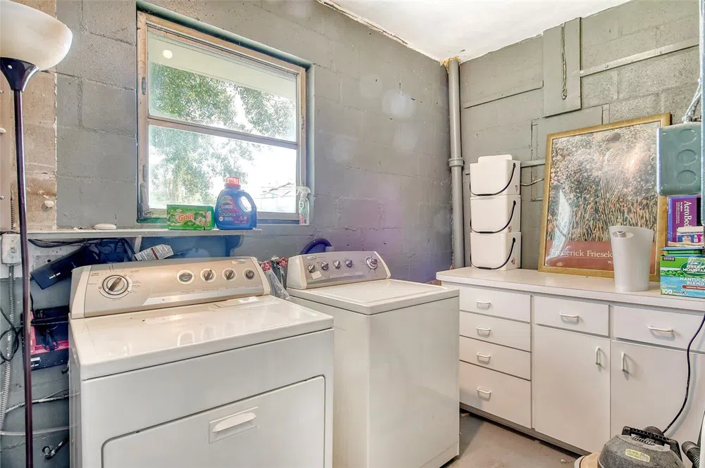 2309 LYNN STREET Sarasota, FL 34231