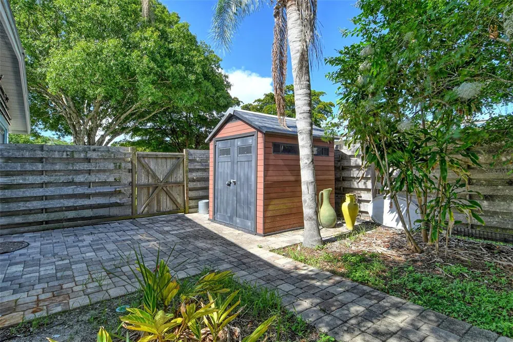 2309 LYNN STREET Sarasota, FL 34231