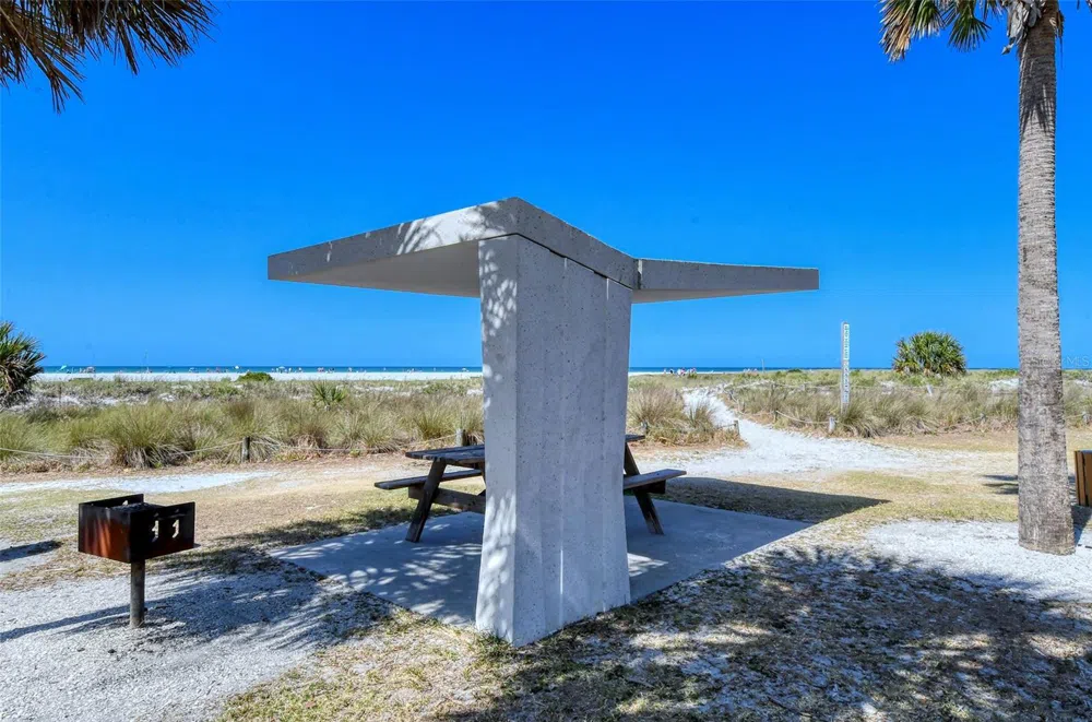 2309 LYNN STREET Sarasota, FL 34231