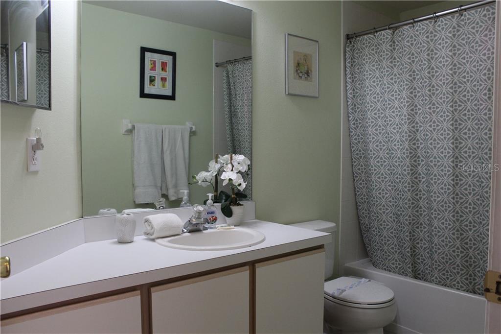 4668 56TH TERRACE E Bradenton, FL 34203