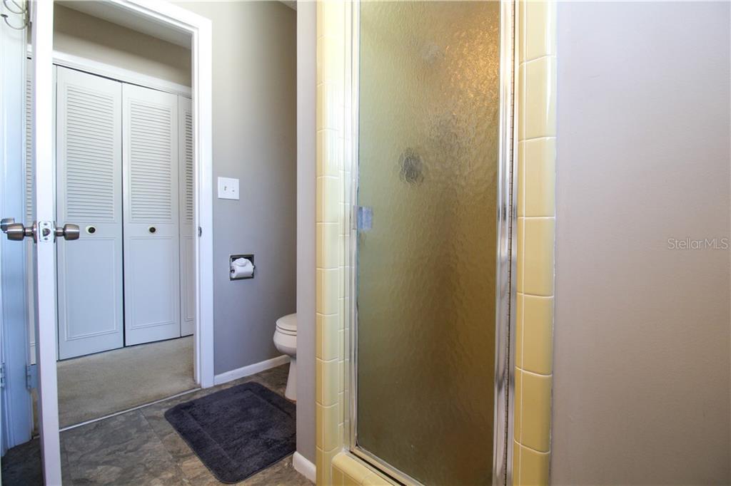 2806 TAUNTON DRIVE W Bradenton, FL 34205