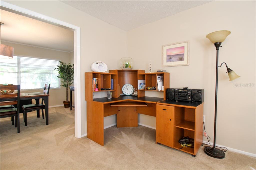 2806 TAUNTON DRIVE W Bradenton, FL 34205
