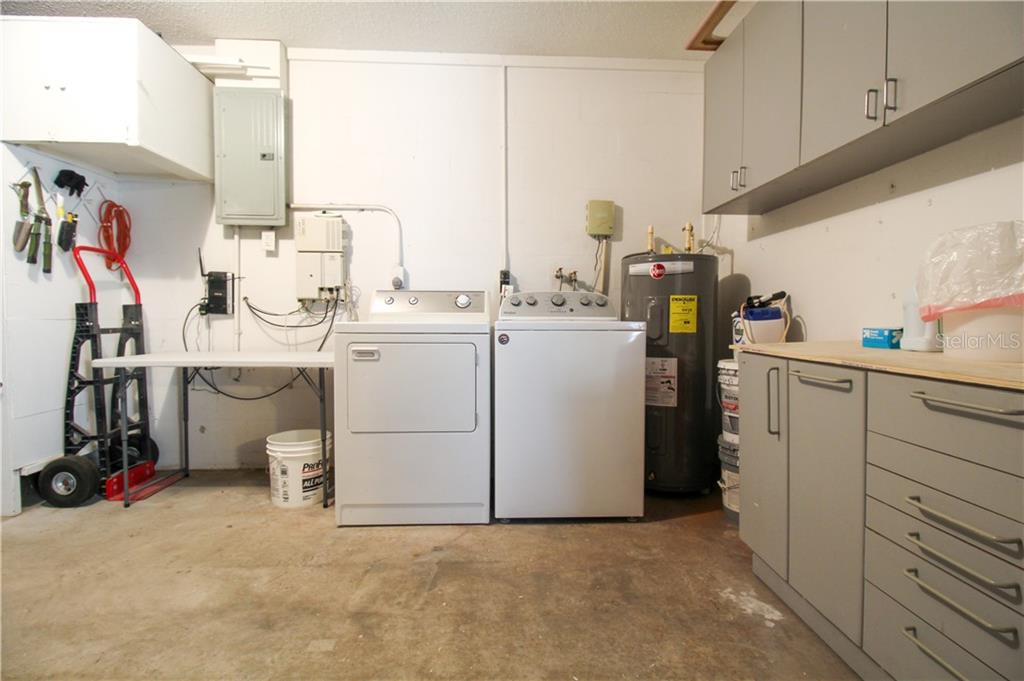 2806 TAUNTON DRIVE W Bradenton, FL 34205