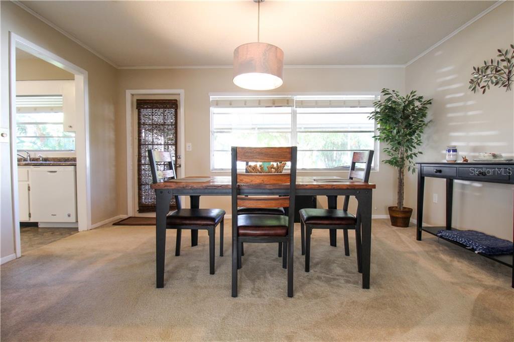 2806 TAUNTON DRIVE W Bradenton, FL 34205