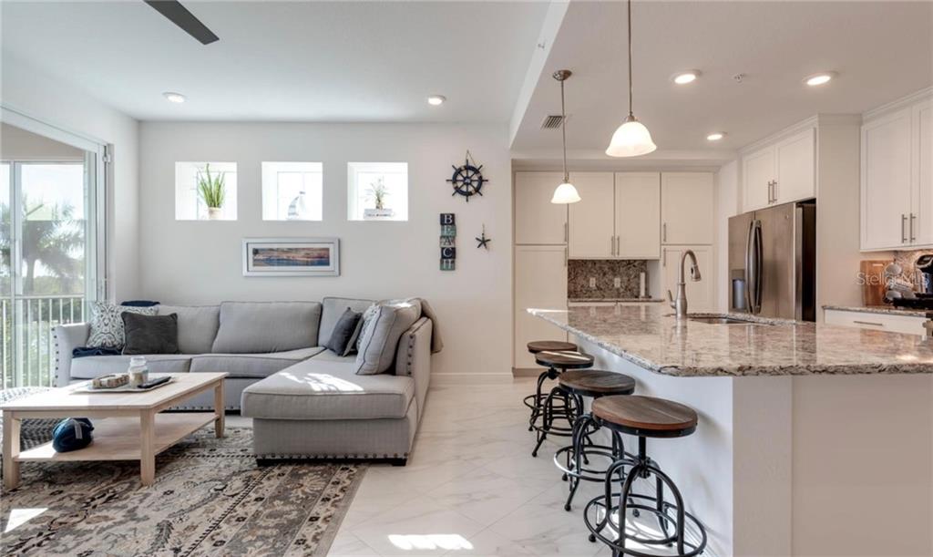 395 ARUBA CIRCLE #203 Bradenton, FL 34209