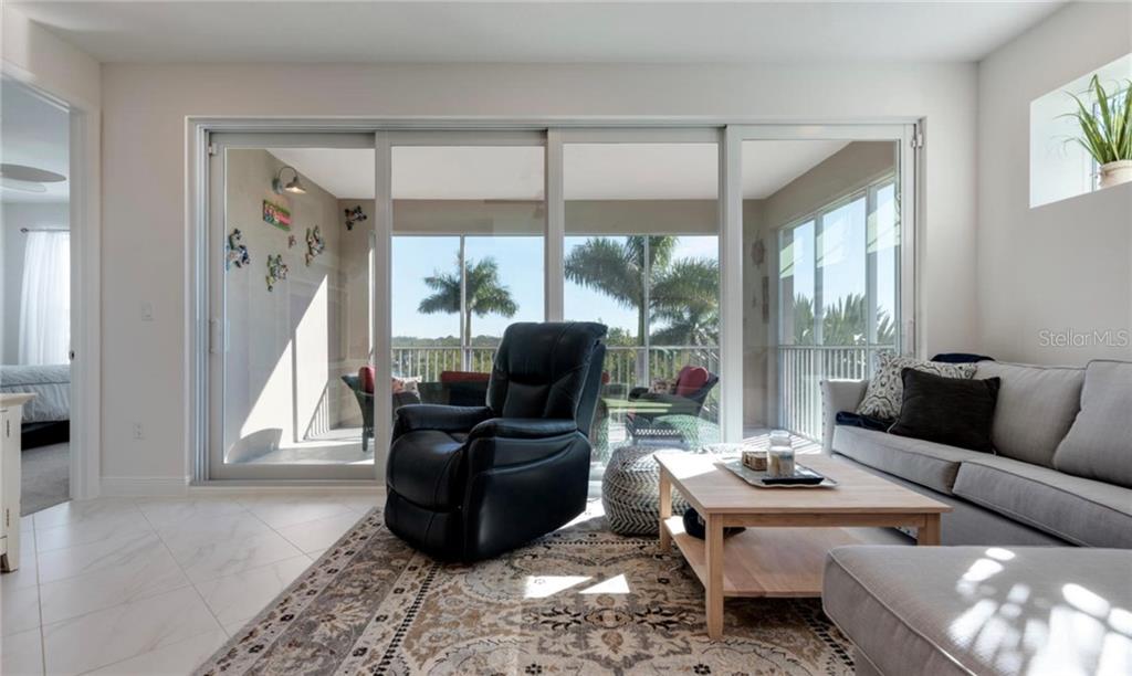 395 ARUBA CIRCLE #203 Bradenton, FL 34209