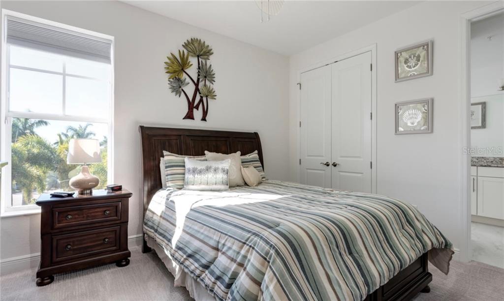 395 ARUBA CIRCLE #203 Bradenton, FL 34209