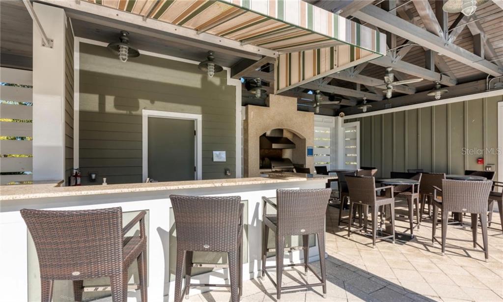 395 ARUBA CIRCLE #203 Bradenton, FL 34209