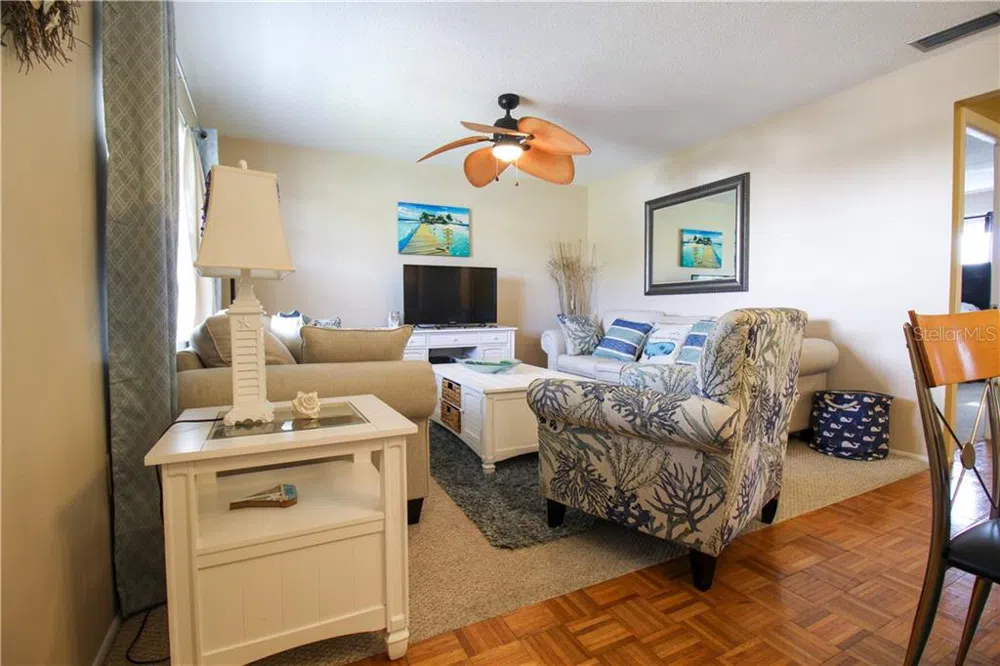 460 BASE AVENUE E #125 Venice, FL 34285