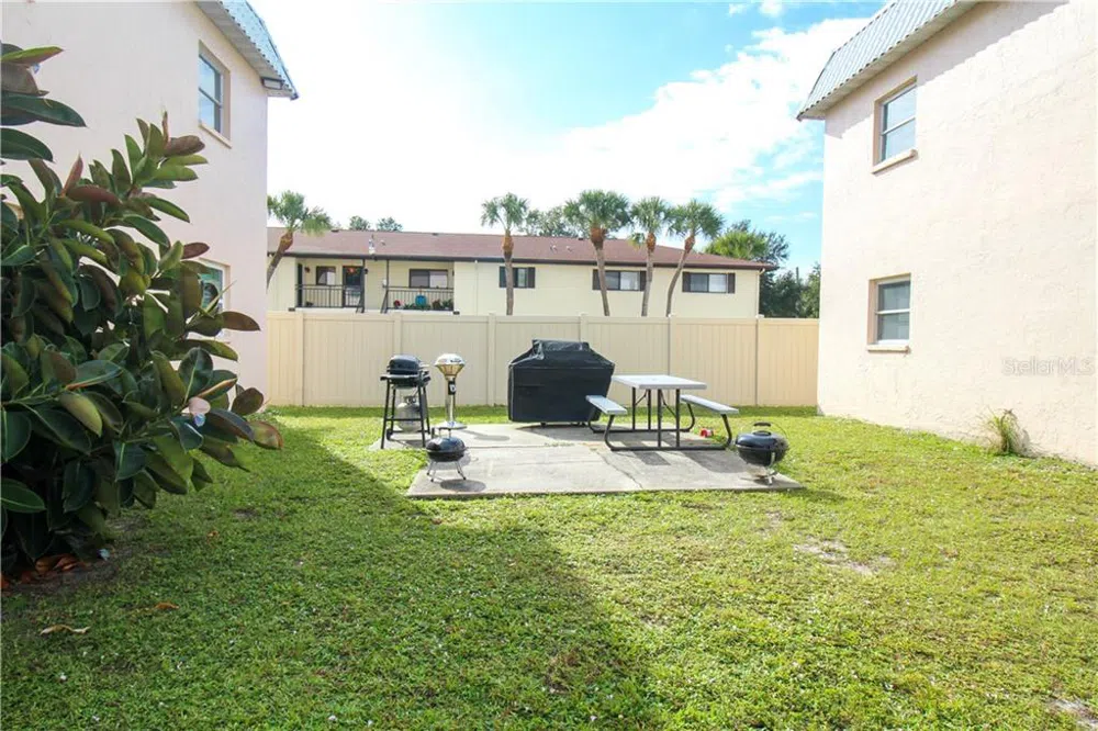 460 BASE AVENUE E #125 Venice, FL 34285