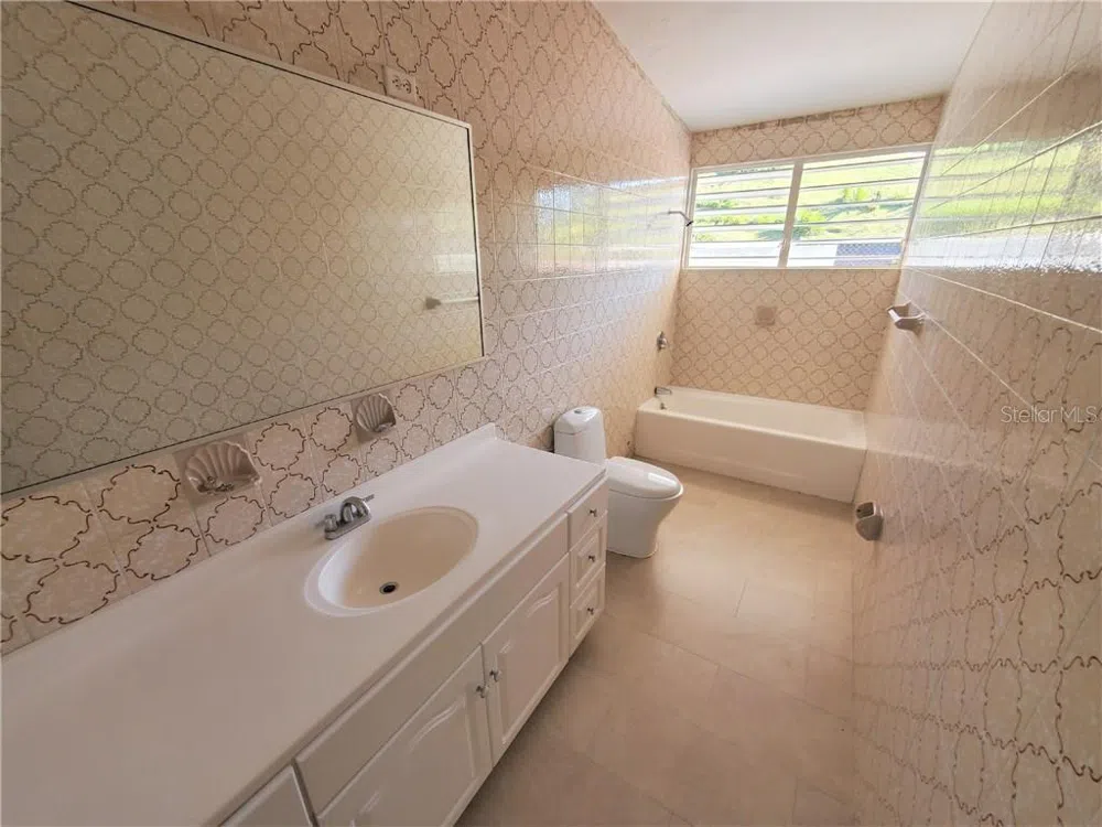 #6 CALLE B Gurabo, PR 00778