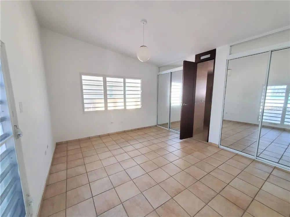 #6 CALLE B Gurabo, PR 00778