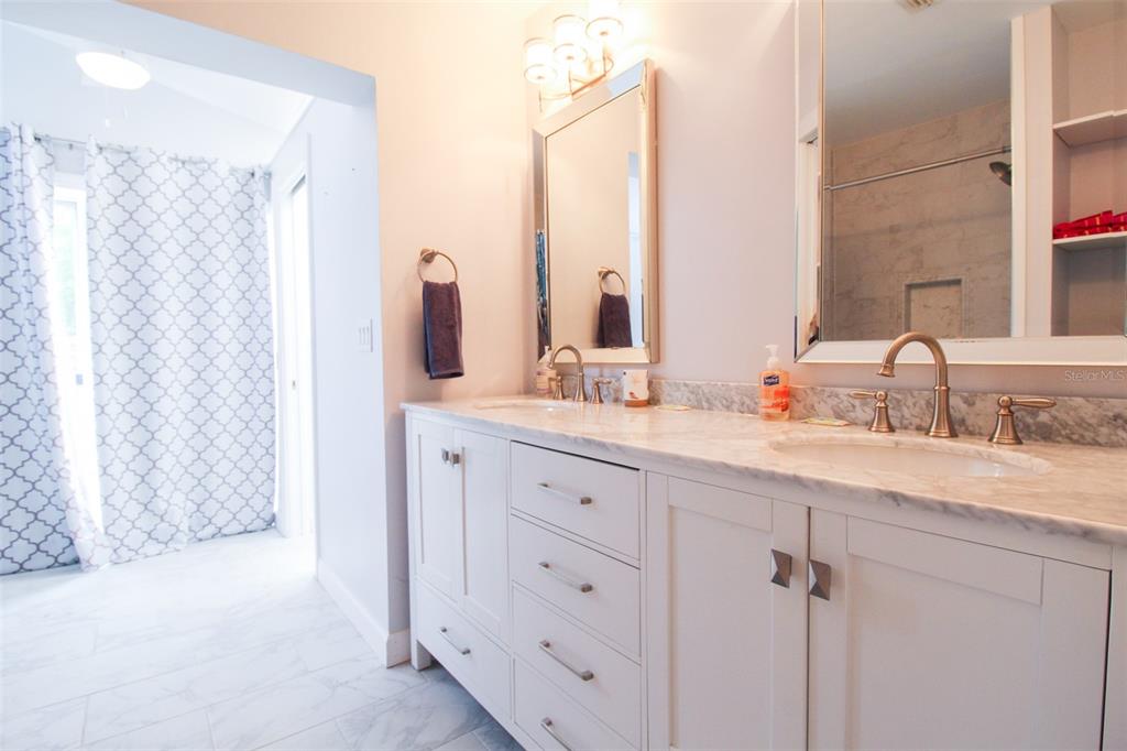 2232 PINE TERRACE Sarasota, FL 34231