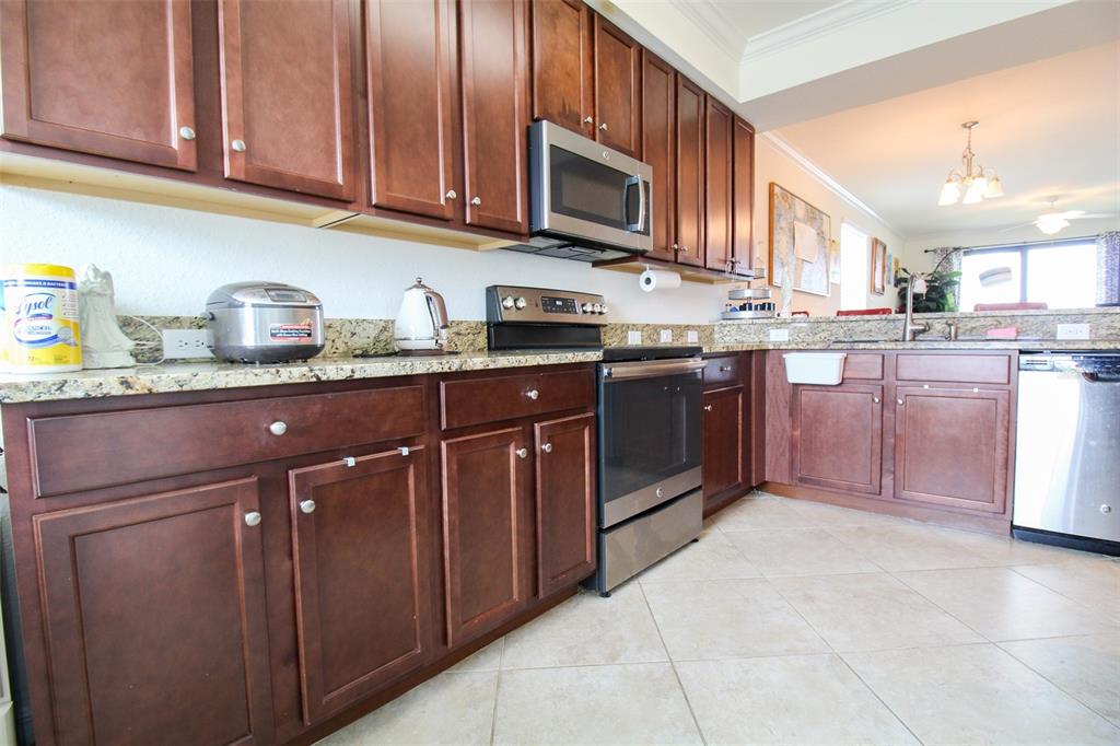 16814 VARDON TERRACE #201 Bradenton, FL 34211
