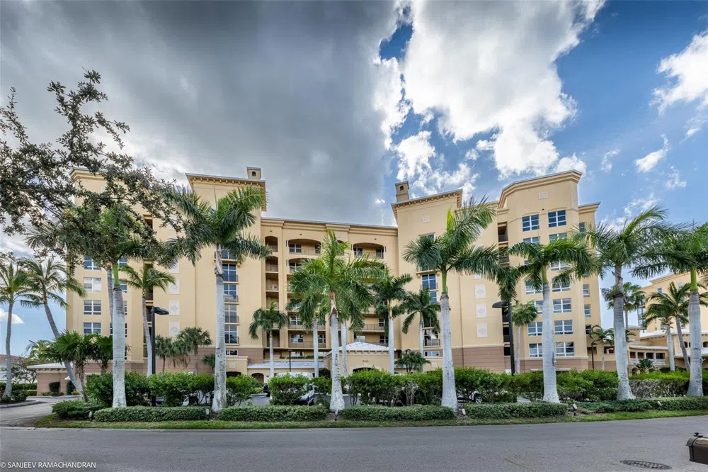 3313 SUNSET KEY CIRCLE #403 Punta Gorda, FL 33955