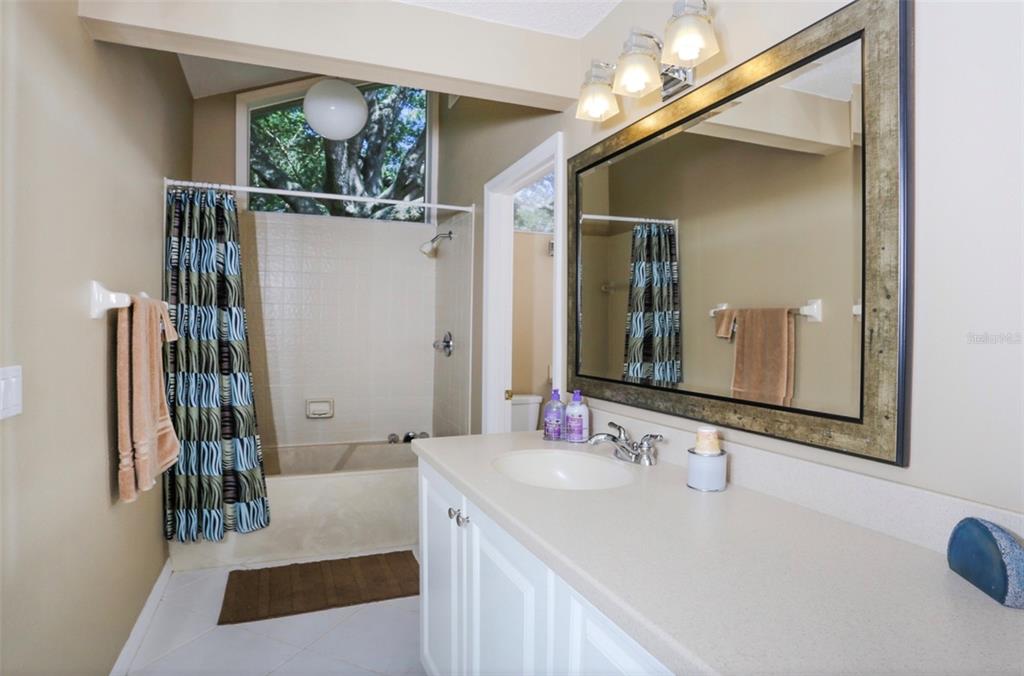 226 SOUTHAMPTON LANE #257 Venice, FL 34293