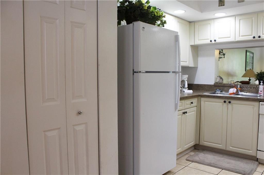 4450 47TH AVENUE W #102 Bradenton, FL 34210