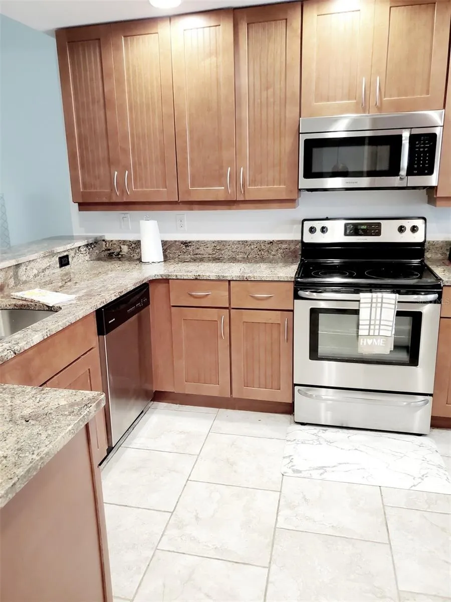 6618 7TH AVENUE CIRCLE W #1404 Bradenton, FL 34209