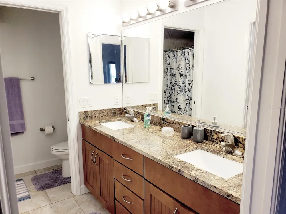 6618 7TH AVENUE CIRCLE W #1404 Bradenton, FL 34209