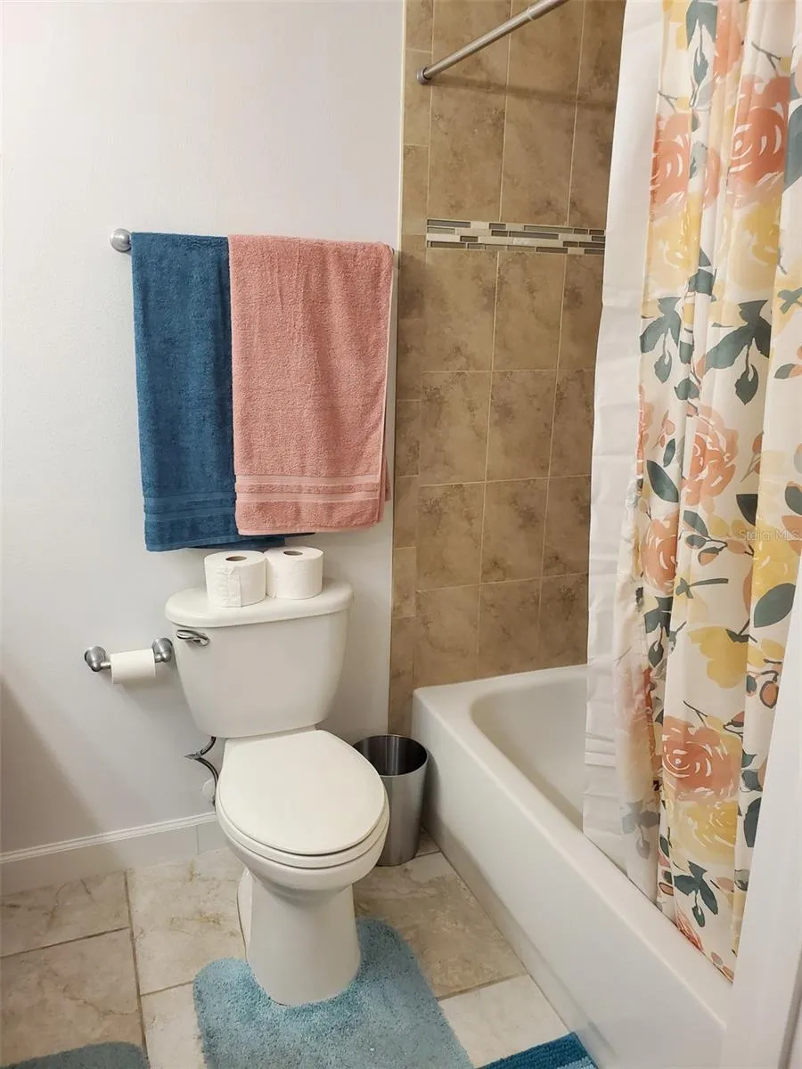 6618 7TH AVENUE CIRCLE W #1404 Bradenton, FL 34209