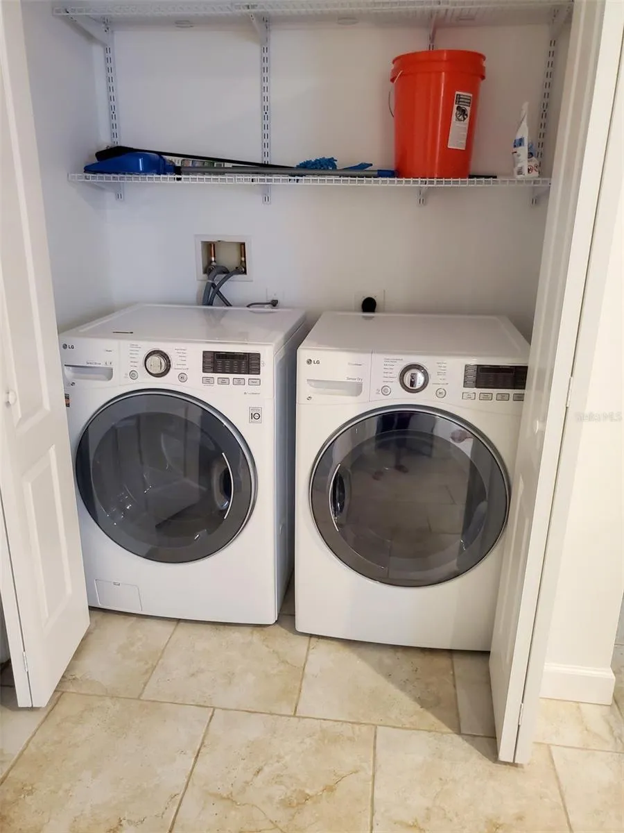 6618 7TH AVENUE CIRCLE W #1404 Bradenton, FL 34209