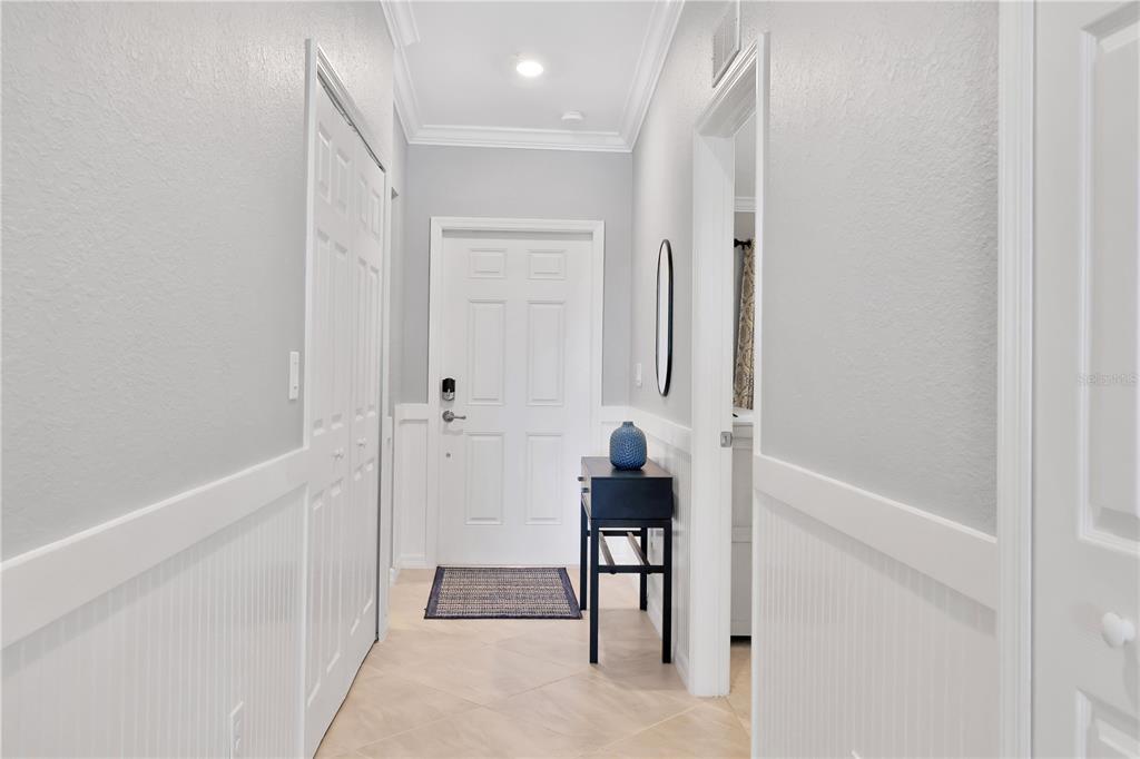 5634 PALMER CIRCLE #203 Bradenton, FL 34211