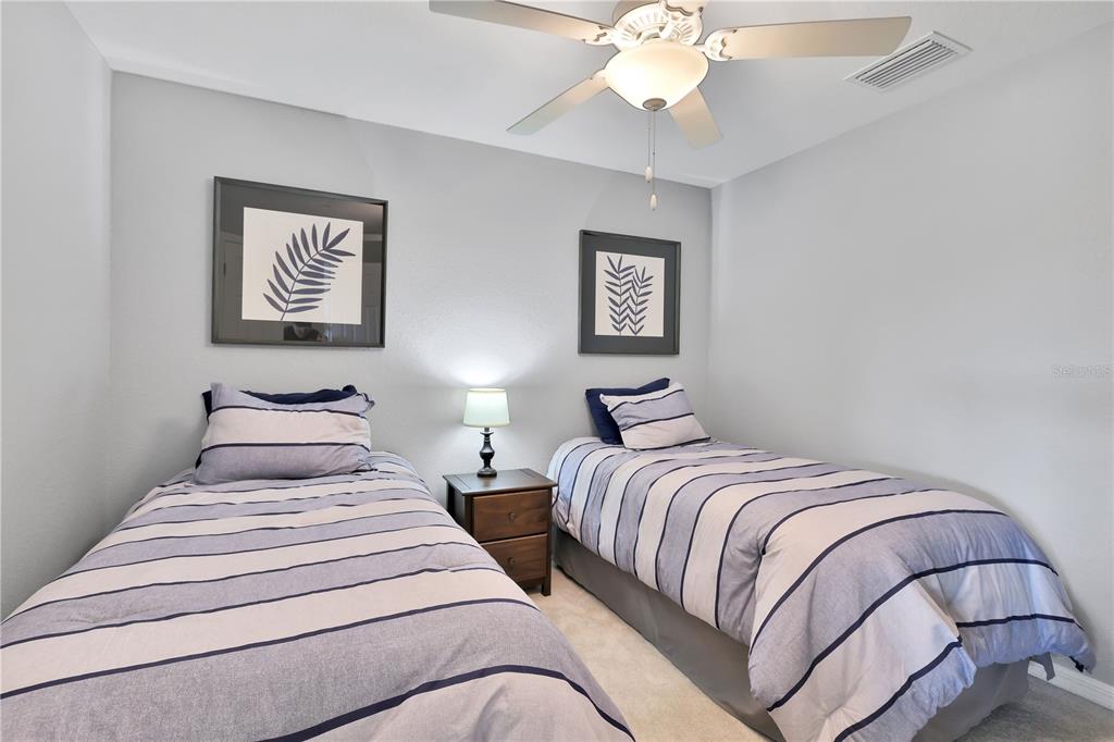 5634 PALMER CIRCLE #203 Bradenton, FL 34211