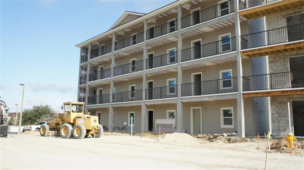 2600 SAND MINE ROAD #B41 Davenport, FL 33897