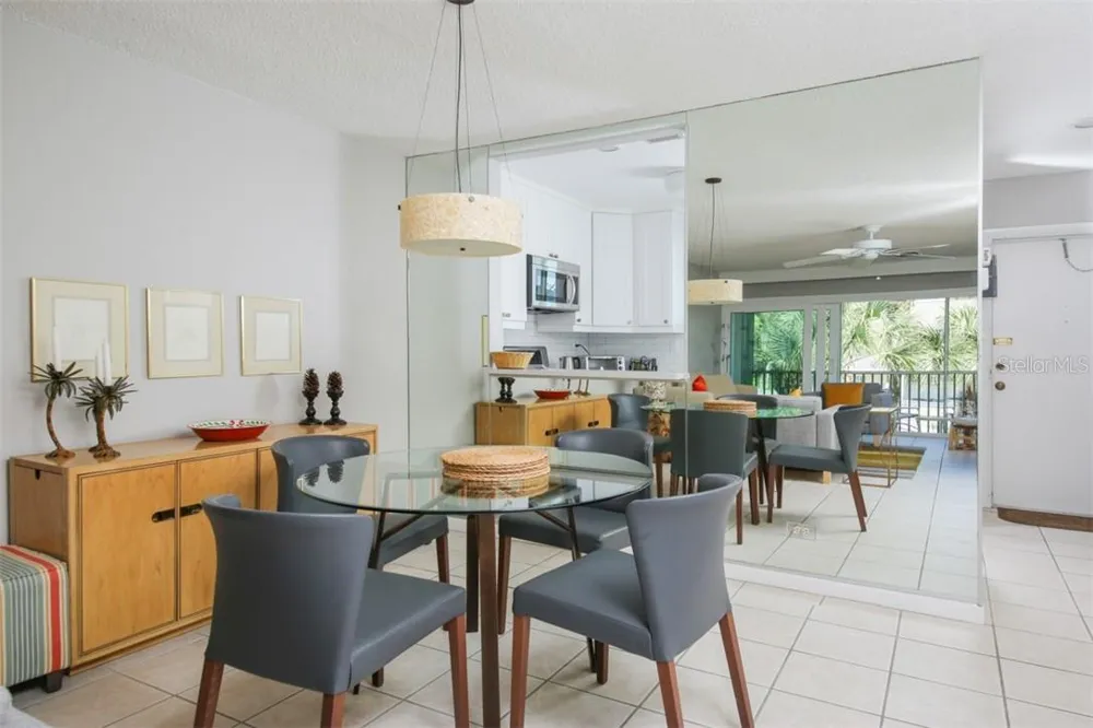 500 S WASHINGTON DRIVE #26B Sarasota, FL 34236
