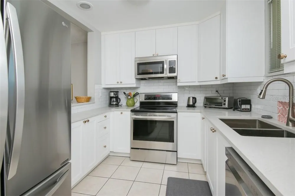 500 S WASHINGTON DRIVE #26B Sarasota, FL 34236