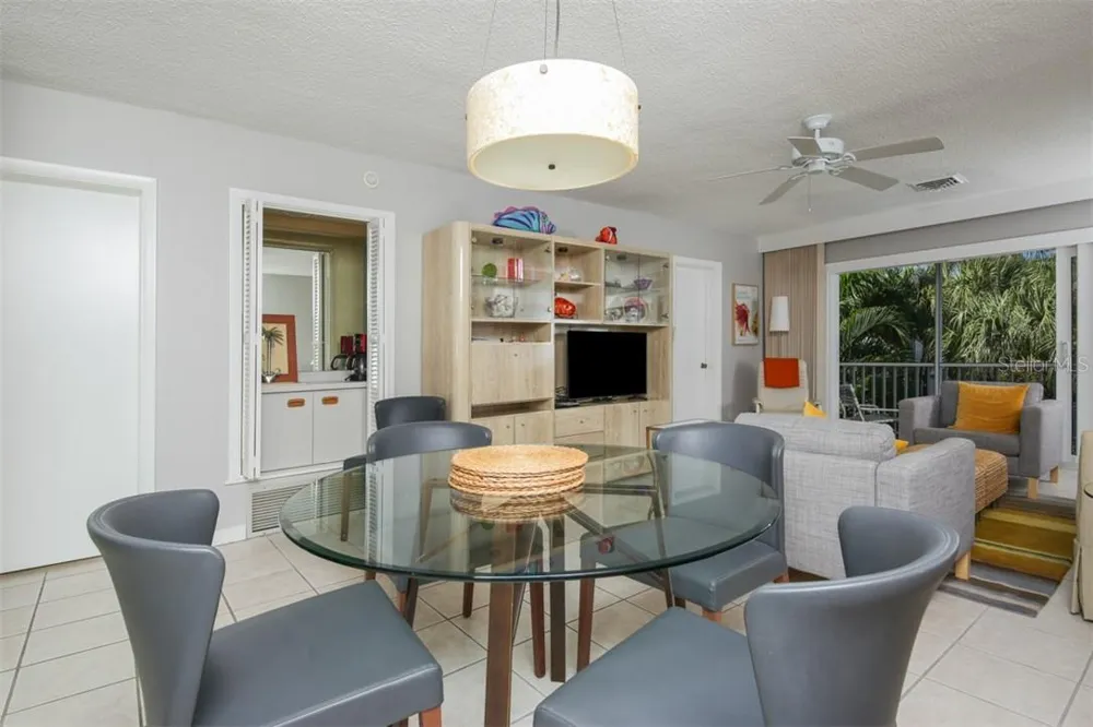 500 S WASHINGTON DRIVE #26B Sarasota, FL 34236