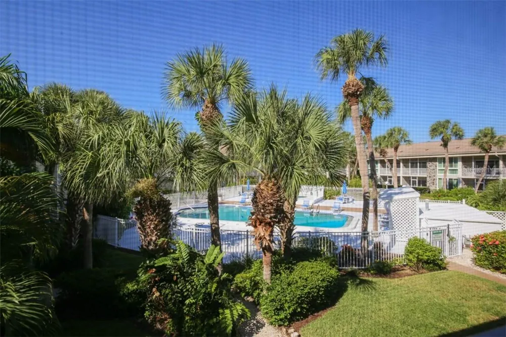 500 S WASHINGTON DRIVE #26B Sarasota, FL 34236