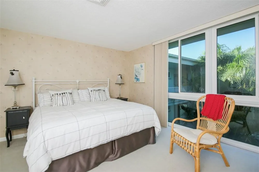 500 S WASHINGTON DRIVE #26B Sarasota, FL 34236