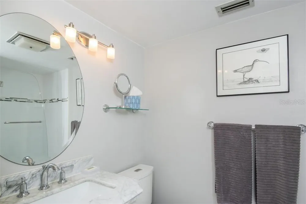 500 S WASHINGTON DRIVE #26B Sarasota, FL 34236