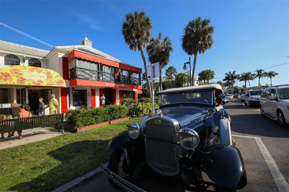 500 S WASHINGTON DRIVE #26B Sarasota, FL 34236