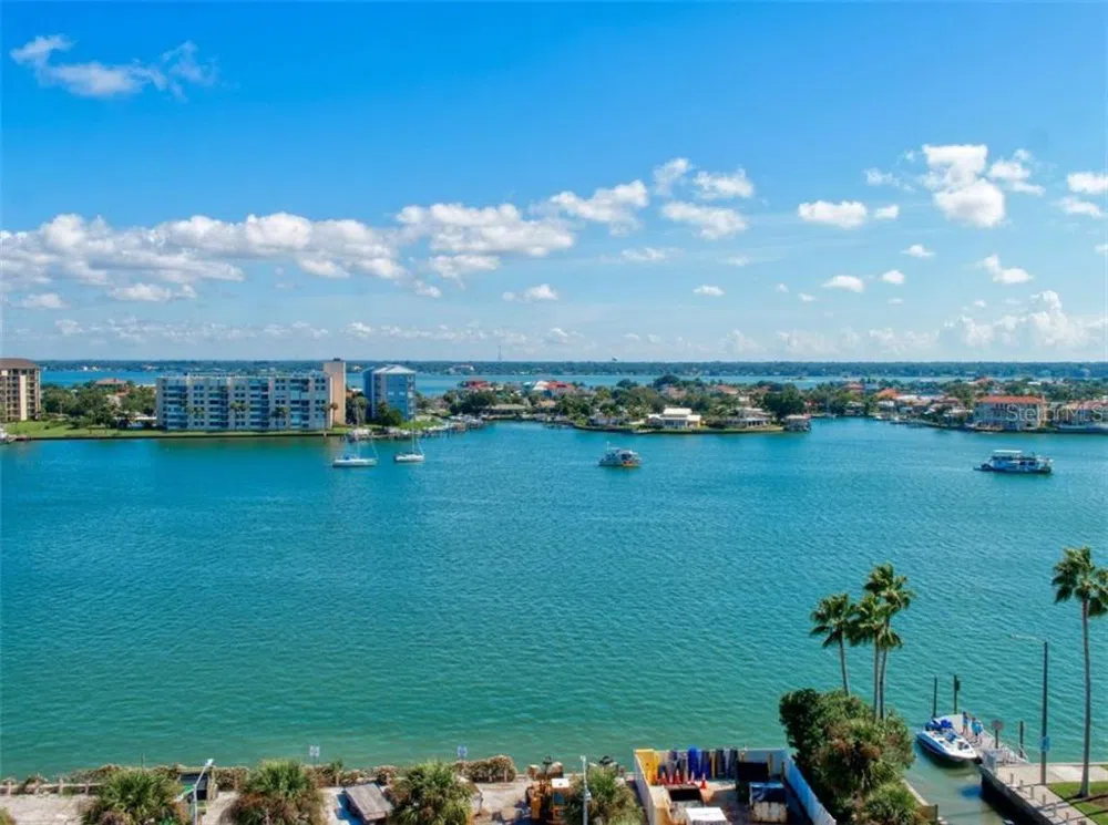 64 BAY ESPLANADE #601 Clearwater, FL 33767