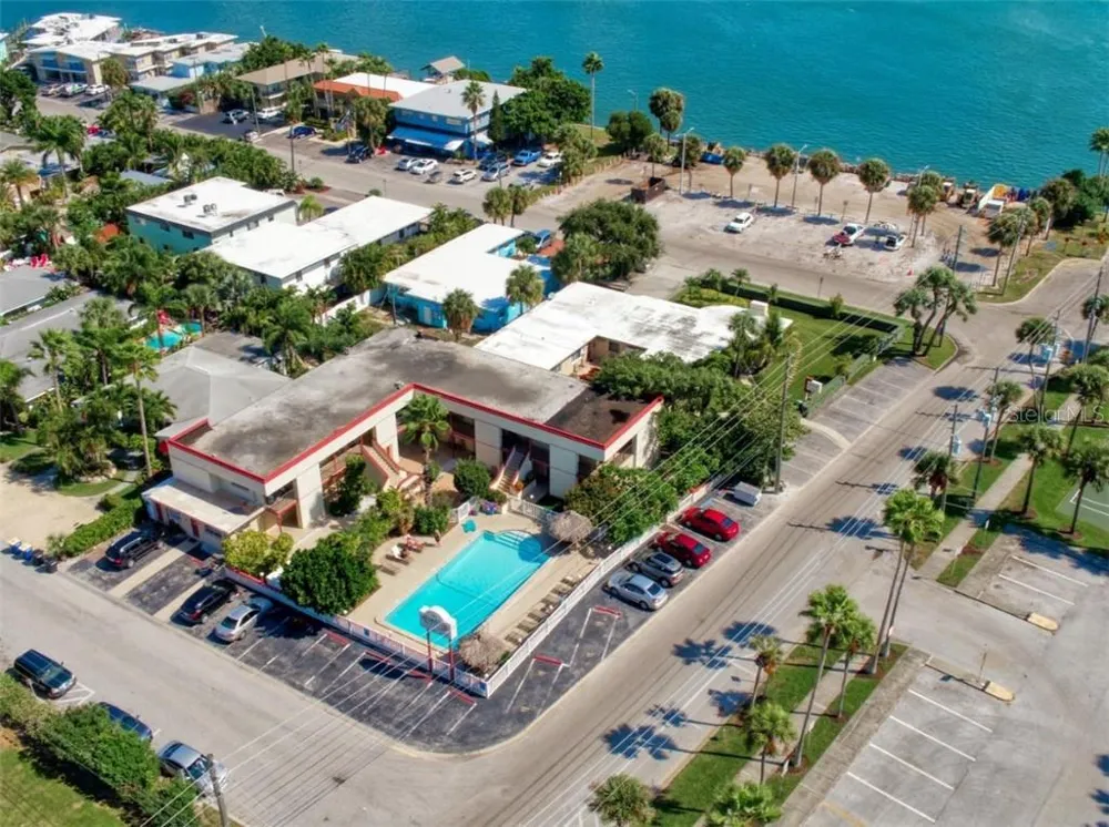 64 BAY ESPLANADE #302 Clearwater, FL 33767