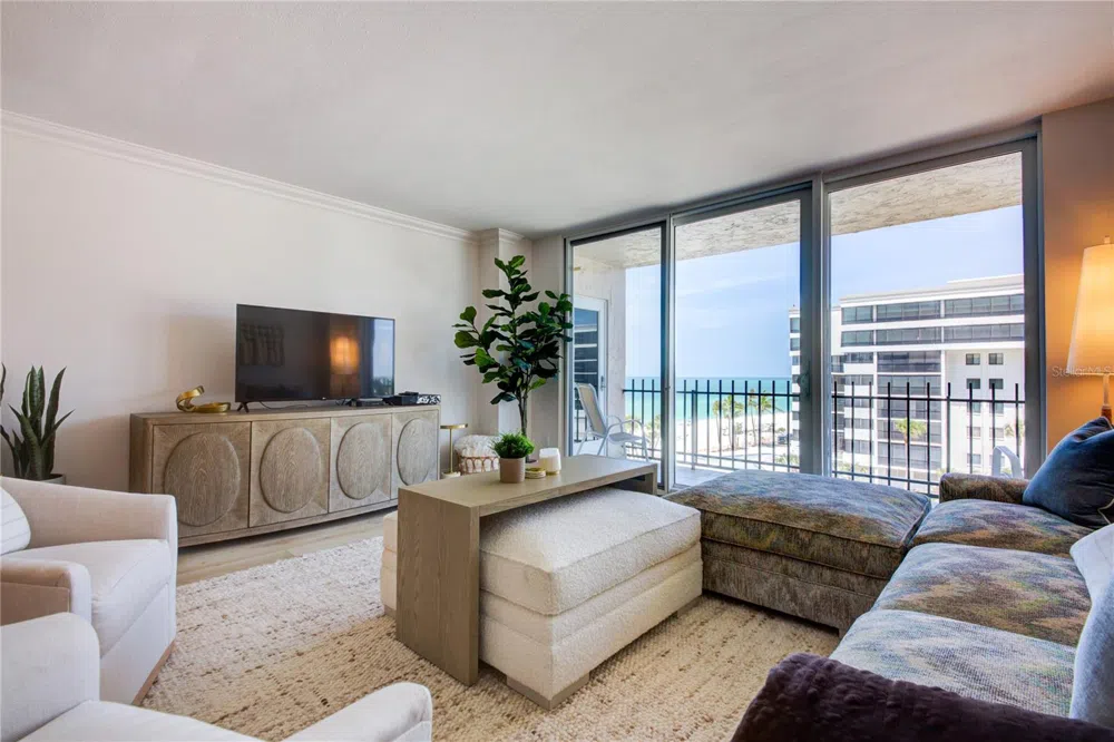 1212 BENJAMIN FRANKLIN DRIVE #504 Sarasota, FL 34236